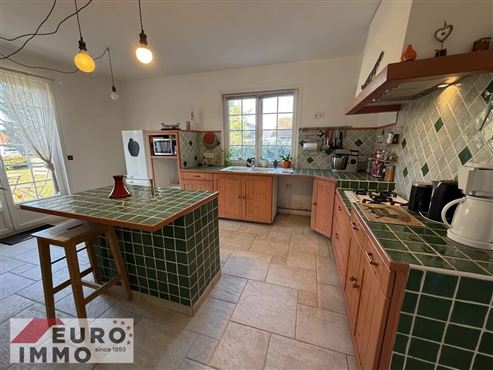 Außergewöhnliche Adresse als Haupt- oder Zweitwohnsitz: prestigeträchtiges Duplex mit Charme, Gemeinschaftspool und großer Terrasse in privilegierter Naturlage im Herzen des französischen Jura