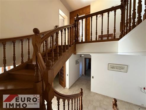 Außergewöhnliche Adresse als Haupt- oder Zweitwohnsitz: prestigeträchtiges Duplex mit Charme, Gemeinschaftspool und großer Terrasse in privilegierter Naturlage im Herzen des französischen Jura