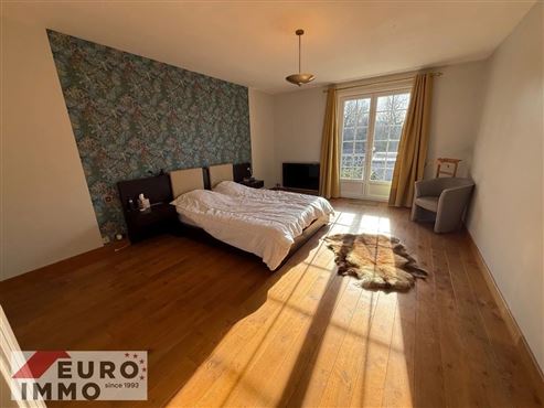 Außergewöhnliche Adresse als Haupt- oder Zweitwohnsitz: prestigeträchtiges Duplex mit Charme, Gemeinschaftspool und großer Terrasse in privilegierter Naturlage im Herzen des französischen Jura