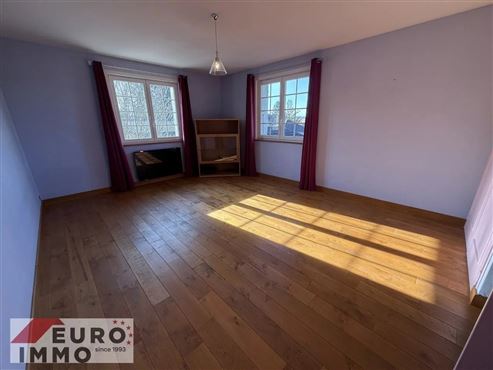 Außergewöhnliche Adresse als Haupt- oder Zweitwohnsitz: prestigeträchtiges Duplex mit Charme, Gemeinschaftspool und großer Terrasse in privilegierter Naturlage im Herzen des französischen Jura