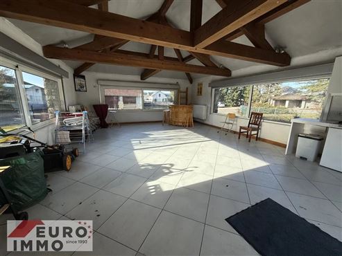 Außergewöhnliche Adresse als Haupt- oder Zweitwohnsitz: prestigeträchtiges Duplex mit Charme, Gemeinschaftspool und großer Terrasse in privilegierter Naturlage im Herzen des französischen Jura