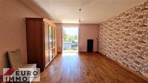 Außergewöhnliche Adresse als Haupt- oder Zweitwohnsitz: prestigeträchtiges Duplex mit Charme, Gemeinschaftspool und großer Terrasse in privilegierter Naturlage im Herzen des französischen Jura