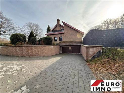 Architektonisches Statement in Form einer exklusiven Villa mit modernisiertem XXL-Wohnerlebnis in unverbaubarer Waldrandlage