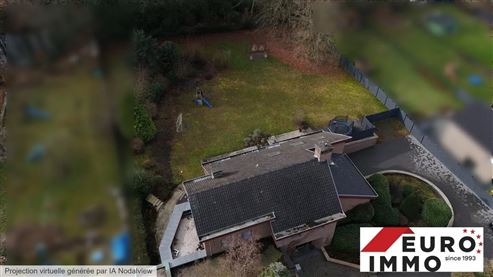 Architektonisches Statement in Form einer exklusiven Villa mit modernisiertem XXL-Wohnerlebnis in unverbaubarer Waldrandlage