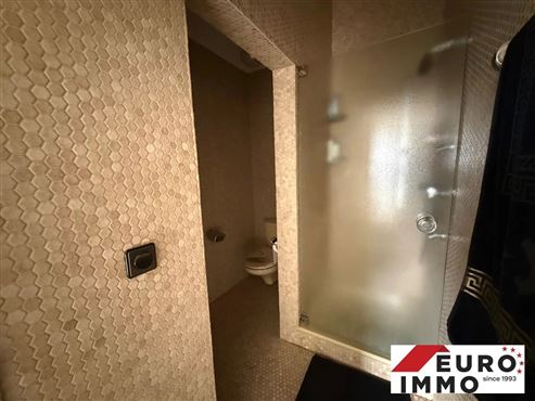 Architektonisches Statement in Form einer exklusiven Villa mit modernisiertem XXL-Wohnerlebnis in unverbaubarer Waldrandlage