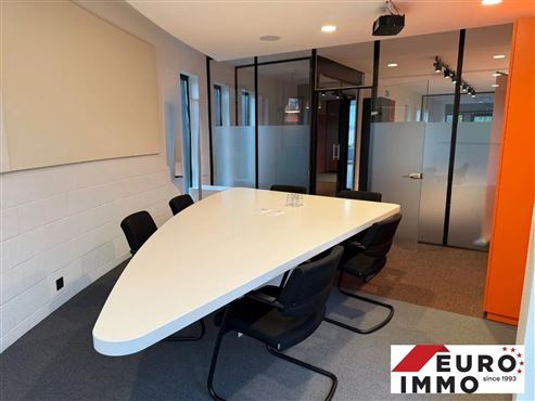 Polyvalentes Industriegebäude mit Büros, Lager/Werkstatt im Herzen des East Belgium Park – Strategische Sichtbarkeit und optimale Erreichbarkeit