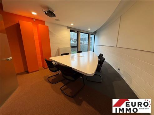 Polyvalentes Industriegebäude mit Büros, Lager/Werkstatt im Herzen des East Belgium Park – Strategische Sichtbarkeit und optimale Erreichbarkeit