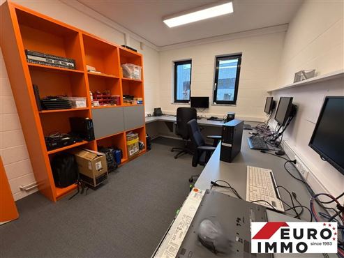 Polyvalentes Industriegebäude mit Büros, Lager/Werkstatt im Herzen des East Belgium Park – Strategische Sichtbarkeit und optimale Erreichbarkeit