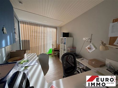 Mittendrin im Geschehen – Moderne, vollständig renovierte Gewerbefläche mit zwei Haupteingängen im Herzen von Eupen