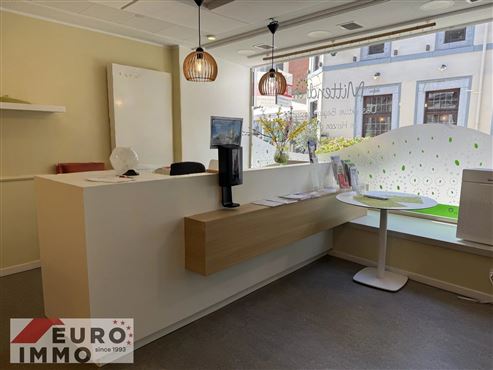 Mittendrin im Geschehen – Moderne, vollständig renovierte Gewerbefläche mit zwei Haupteingängen im Herzen von Eupen