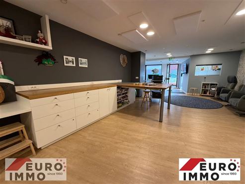Mittendrin im Geschehen – Moderne, vollständig renovierte Gewerbefläche mit zwei Haupteingängen im Herzen von Eupen
