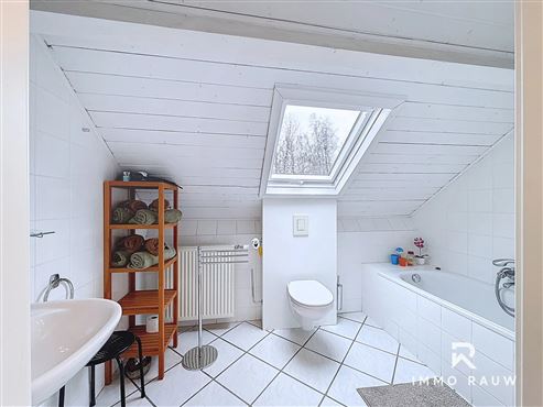 Großzügiges Wohnhaus in ruhiger Lage von Nidrum zu verkaufen!
