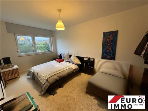 Gepflegte und gemütliche Zwei-Schlafzimmer-Wohnung im Erdgeschoss mit Balkon und Garage in ruhiger und grüner Grenzlage