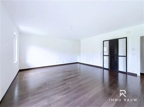 Aantrekkelijk appartement met beschutte buitenruimte te koop in Büllingen!