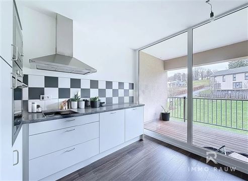 Aantrekkelijk appartement met beschutte buitenruimte te koop in Büllingen!