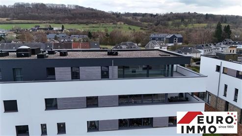Penthouse exclusif & élégant au cœur de Malmedy – confort moderne, terrasse panoramique et parking intérieur
