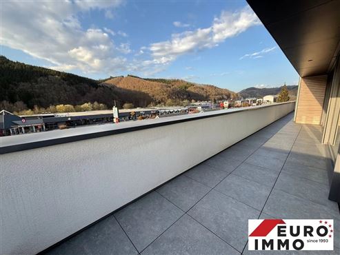 Penthouse exclusif & élégant au cœur de Malmedy – confort moderne, terrasse panoramique et parking intérieur