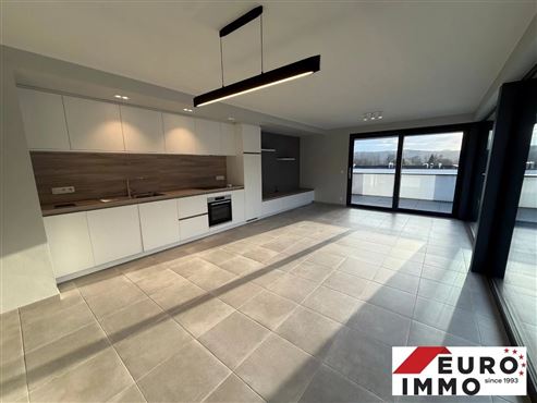 Penthouse exclusif & élégant au cœur de Malmedy – confort moderne, terrasse panoramique et parking intérieur