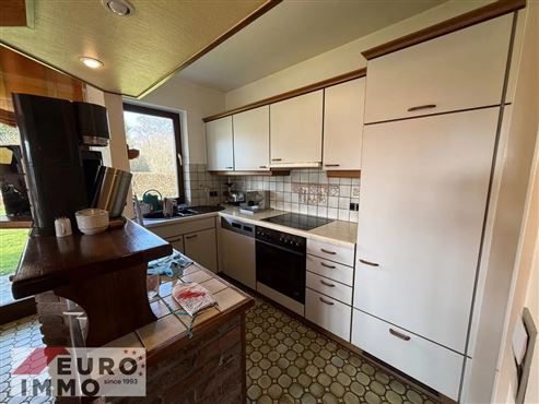 Komfortables Wohnen im eleganten, freistehenden Winkelbungalow mit Vollkeller. Ruhige Wohnlage mit ausgezeichneter Infrastruktur in direkter Umgebung.