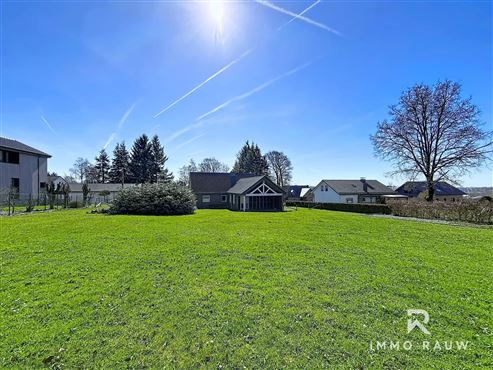 Attraktives Wohnhaus mit großem Garten in ruhiger Lage von Elsenborn zu verkaufen!