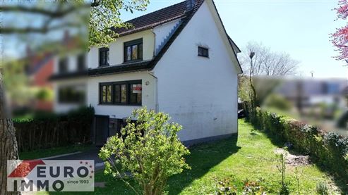 Frisch renovierte Doppelhaushälfte in gesuchter Wohnlage : ruhig, grün und familienfreundlich mit direktem Naturanschluss