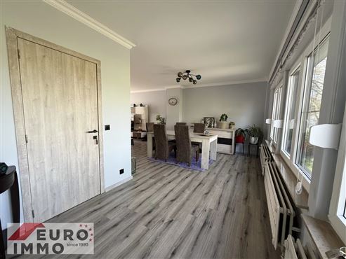 Frisch renovierte Doppelhaushälfte in gesuchter Wohnlage : ruhig, grün und familienfreundlich mit direktem Naturanschluss