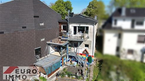 Leibrente & Liebhaberimmobilie – Ein Haus wie ein Kunstwerk, geprägt von Charakter  und Kreativität, mit Außenpool und einzigartigem Panoramablick