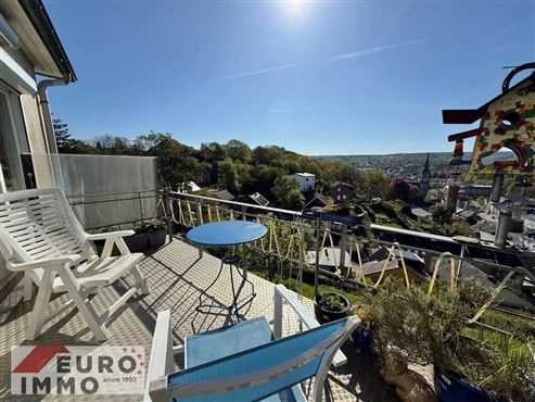 Leibrente & Liebhaberimmobilie – Ein Haus wie ein Kunstwerk, geprägt von Charakter  und Kreativität, mit Außenpool und einzigartigem Panoramablick