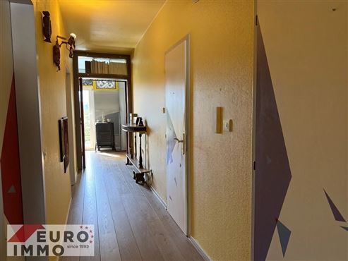 Leibrente & Liebhaberimmobilie – Ein Haus wie ein Kunstwerk, geprägt von Charakter  und Kreativität, mit Außenpool und einzigartigem Panoramablick