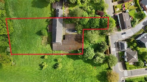 Ein Ort voller Charme & Möglichkeiten: Hofensemble mit bewohnbarem Bauernhaus, ausbaubaren Stallungen und mit beeindruckendem Entwicklungspotenzial und Nutzungsmöglichkeiten