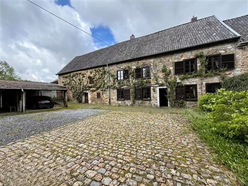 Ein Ort voller Charme & Möglichkeiten: Hofensemble mit bewohnbarem Bauernhaus, ausbaubaren Stallungen und mit beeindruckendem Entwicklungspotenzial und Nutzungsmöglichkeiten