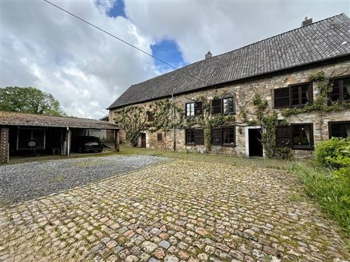 Ein Ort voller Charme & Möglichkeiten: Hofensemble mit bewohnbarem Bauernhaus, ausbaubaren Stallungen und mit beeindruckendem Entwicklungspotenzial und Nutzungsmöglichkeiten