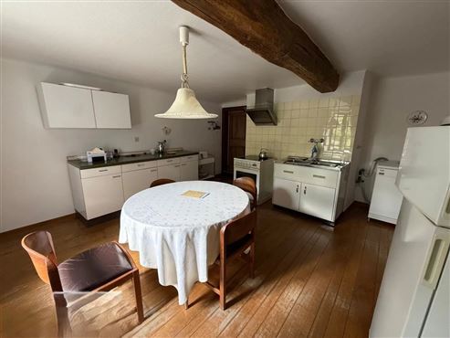 Ein Ort voller Charme & Möglichkeiten: Hofensemble mit bewohnbarem Bauernhaus, ausbaubaren Stallungen und mit beeindruckendem Entwicklungspotenzial und Nutzungsmöglichkeiten