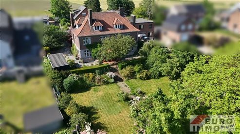 Eine Immobilie zum Verlieben! Beeindruckende Villa mit bürgerlichem Charme, vielfältigem Potenzial, großzügigen Raumvolumen und herrlich angelegtem Garten mit unverbaubarem Weitblick
