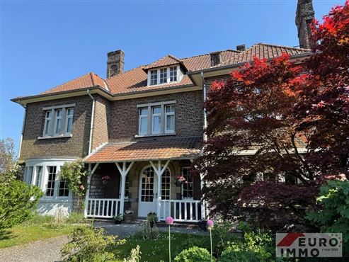 Eine Immobilie zum Verlieben! Beeindruckende Villa mit bürgerlichem Charme, vielfältigem Potenzial, großzügigen Raumvolumen und herrlich angelegtem Garten mit unverbaubarem Weitblick