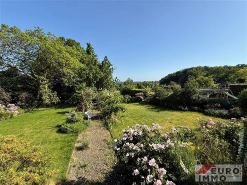 Eine Immobilie zum Verlieben! Beeindruckende Villa mit bürgerlichem Charme, vielfältigem Potenzial, großzügigen Raumvolumen und herrlich angelegtem Garten mit unverbaubarem Weitblick