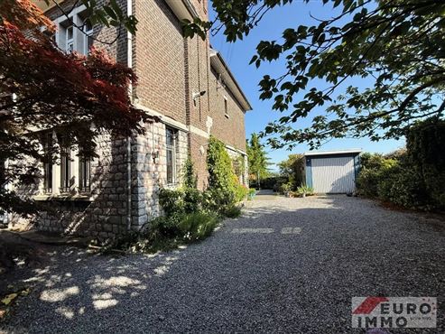 Eine Immobilie zum Verlieben! Beeindruckende Villa mit bürgerlichem Charme, vielfältigem Potenzial, großzügigen Raumvolumen und herrlich angelegtem Garten mit unverbaubarem Weitblick