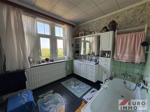 Eine Immobilie zum Verlieben! Beeindruckende Villa mit bürgerlichem Charme, vielfältigem Potenzial, großzügigen Raumvolumen und herrlich angelegtem Garten mit unverbaubarem Weitblick