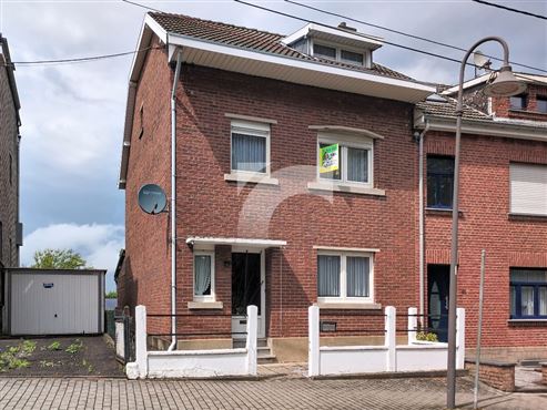 Haus mit 3 Fassaden - HERBESTHAL