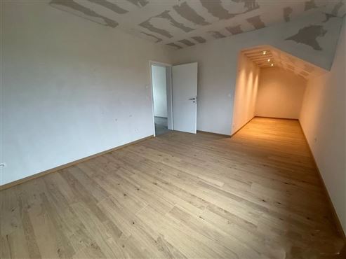 6 % MWST MÖGLICH :Exklusivität: hochwertige und moderne Neubauwohnung mit Maison-Lift, Photovoltaik, PEB A und Balkon mit Weitsicht!