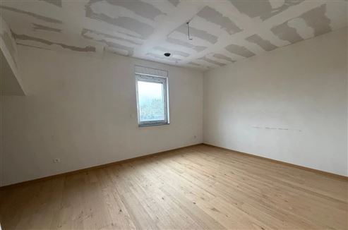 6 % MWST MÖGLICH :Exklusivität: hochwertige und moderne Neubauwohnung mit Maison-Lift, Photovoltaik, PEB A und Balkon mit Weitsicht!