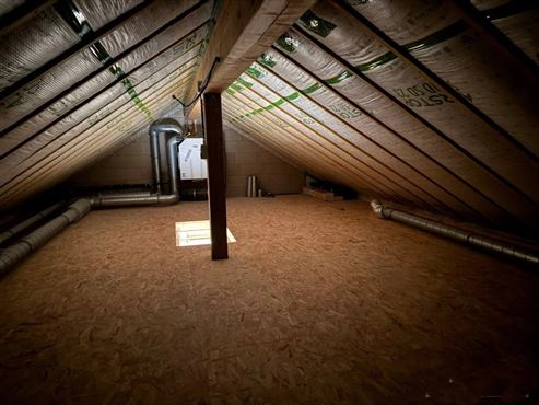 6 % MWST MÖGLICH :Exklusivität: hochwertige und moderne Neubauwohnung mit Maison-Lift, Photovoltaik, PEB A und Balkon mit Weitsicht!
