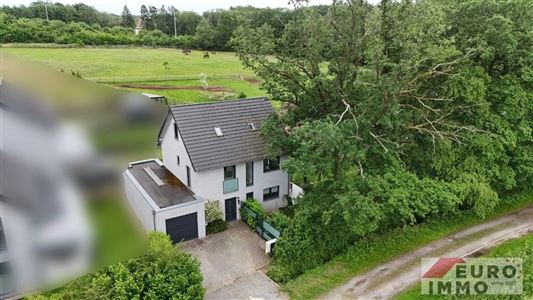 Exklusive Pferdeimmobilie am Waldesrand: Wohnen und professionelle Infrastruktur für anspruchsvolle Pferdehaltung - 4731 Eynatten, Belgien 