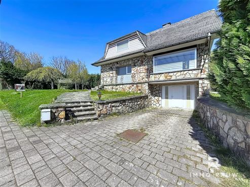 Attraktives Wohnhaus in ruhiger Lage von Hinderhausen zu verkaufen!