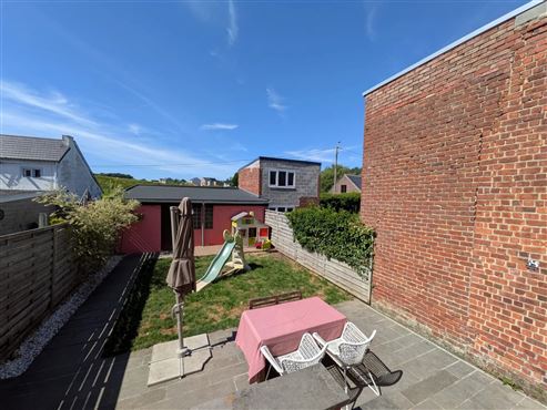 Wohnkomfort und Funktionalität: Gepflegtes Reihenmittelhaus mit Garten und Doppelgarage