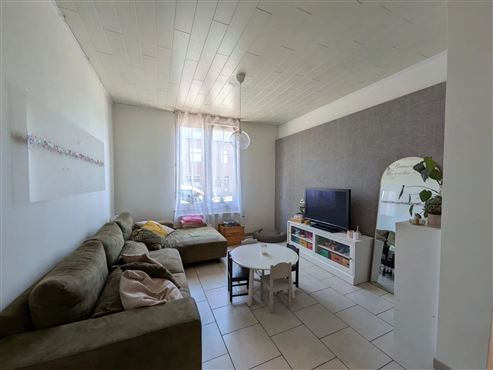 Wohnkomfort und Funktionalität: Gepflegtes Reihenmittelhaus mit Garten und Doppelgarage