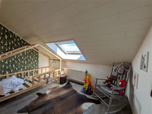 Wohnkomfort und Funktionalität: Gepflegtes Reihenmittelhaus mit Garten und Doppelgarage