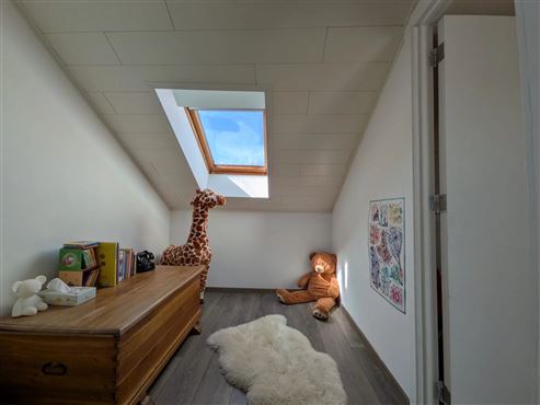 Wohnkomfort und Funktionalität: Gepflegtes Reihenmittelhaus mit Garten und Doppelgarage