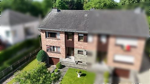Stadtrandlage mit viel Potenzial: Doppelhaushälfte auf großzügigem Grundstück mit idyllischem Garten