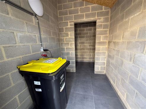 Wohnen mit Komfort, Qualität und Zukunft: Moderne barrierefreie Neubau-Erdgeschosswohnung im Herzen von Raeren als ideale Kapitalanlage oder für den Eigenbedarf